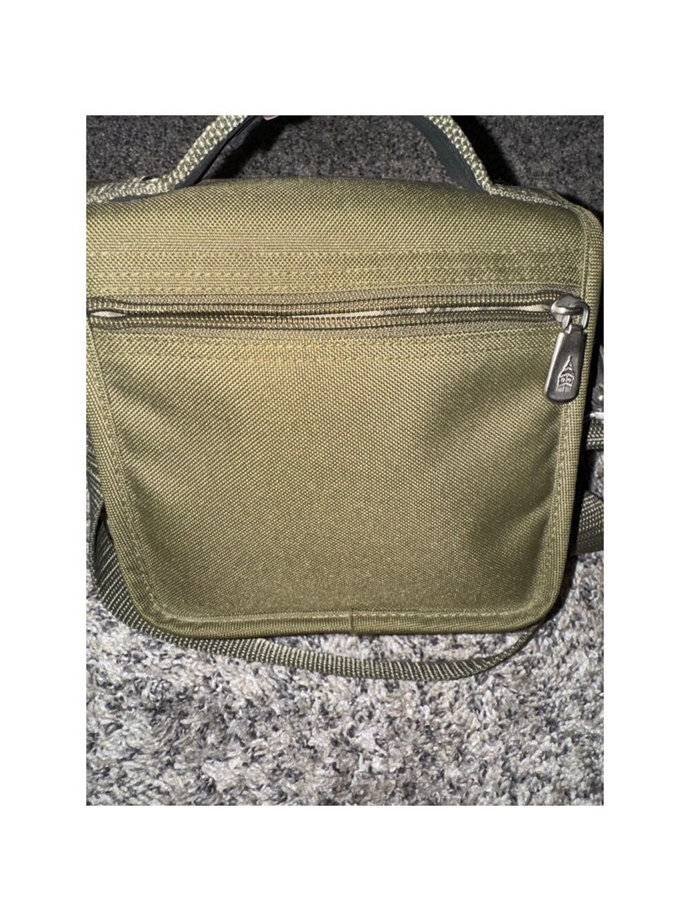 London Fog Olive Green Crossbody Travel Utility Organizer Nylon Mini Messenger - Picture 9 of 12